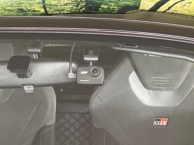 コペン ＧＲ　スポーツ　ＳＤナビ　バックカメラ　禁煙車　ＥＴＣ　ドライブレコーダー　スマートキー　シートヒーター　ＬＥＤヘッドライト　オートライト　オートエアコン　アイドリングストップ　横滑り防止　ＣＶＴ（5枚目）