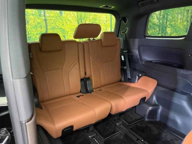 ヴェルファイアハイブリッド Ｚ　プレミア　ガラスルーフ　フルエアロ　両側電動ドア　後席モニター　全周囲カメラ　衝突被害軽減システム　１００Ｖ電源　レーダークルーズ　禁煙車　電動リアゲート　レザーシート　前席シートエアコン　リアシートエアコン（10枚目）