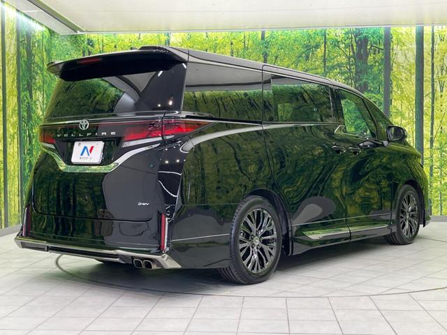 ヴェルファイアハイブリッド Ｚ　プレミア　ガラスルーフ　フルエアロ　両側電動ドア　後席モニター　全周囲カメラ　衝突被害軽減システム　１００Ｖ電源　レーダークルーズ　禁煙車　電動リアゲート　レザーシート　前席シートエアコン　リアシートエアコン（18枚目）