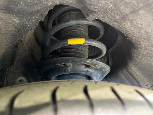 ヴェルファイアハイブリッド Ｚ　プレミア　ガラスルーフ　フルエアロ　両側電動ドア　後席モニター　全周囲カメラ　衝突被害軽減システム　１００Ｖ電源　レーダークルーズ　禁煙車　電動リアゲート　レザーシート　前席シートエアコン　リアシートエアコン（21枚目）