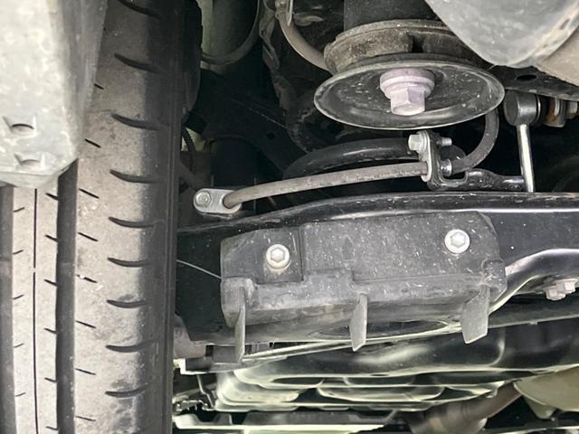 ヴェルファイアハイブリッド Ｚ　プレミア　ガラスルーフ　フルエアロ　両側電動ドア　後席モニター　全周囲カメラ　衝突被害軽減システム　１００Ｖ電源　レーダークルーズ　禁煙車　電動リアゲート　レザーシート　前席シートエアコン　リアシートエアコン（29枚目）