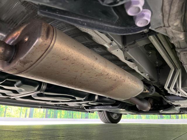 ヴェルファイアハイブリッド Ｚ　プレミア　ガラスルーフ　フルエアロ　両側電動ドア　後席モニター　全周囲カメラ　衝突被害軽減システム　１００Ｖ電源　レーダークルーズ　禁煙車　電動リアゲート　レザーシート　前席シートエアコン　リアシートエアコン（31枚目）