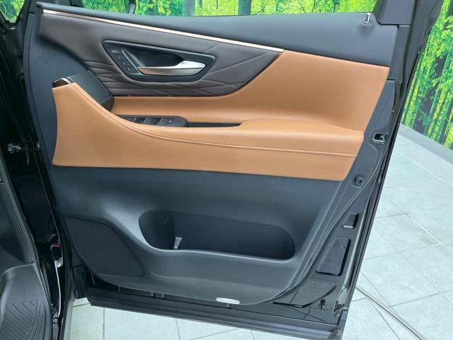 ヴェルファイアハイブリッド Ｚ　プレミア　ガラスルーフ　フルエアロ　両側電動ドア　後席モニター　全周囲カメラ　衝突被害軽減システム　１００Ｖ電源　レーダークルーズ　禁煙車　電動リアゲート　レザーシート　前席シートエアコン　リアシートエアコン（32枚目）