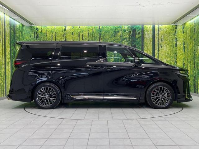 ヴェルファイアハイブリッド Ｚ　プレミア　ガラスルーフ　フルエアロ　両側電動ドア　後席モニター　全周囲カメラ　衝突被害軽減システム　１００Ｖ電源　レーダークルーズ　禁煙車　電動リアゲート　レザーシート　前席シートエアコン　リアシートエアコン（37枚目）