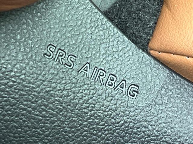 ヴェルファイアハイブリッド Ｚ　プレミア　ガラスルーフ　フルエアロ　両側電動ドア　後席モニター　全周囲カメラ　衝突被害軽減システム　１００Ｖ電源　レーダークルーズ　禁煙車　電動リアゲート　レザーシート　前席シートエアコン　リアシートエアコン（41枚目）