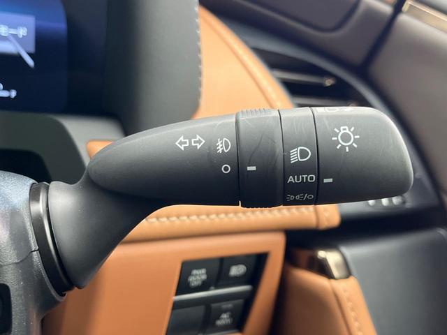 ヴェルファイアハイブリッド Ｚ　プレミア　ガラスルーフ　フルエアロ　両側電動ドア　後席モニター　全周囲カメラ　衝突被害軽減システム　１００Ｖ電源　レーダークルーズ　禁煙車　電動リアゲート　レザーシート　前席シートエアコン　リアシートエアコン（59枚目）