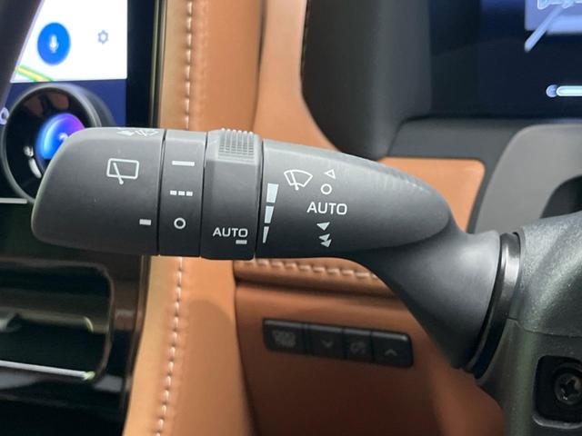 ヴェルファイアハイブリッド Ｚ　プレミア　ガラスルーフ　フルエアロ　両側電動ドア　後席モニター　全周囲カメラ　衝突被害軽減システム　１００Ｖ電源　レーダークルーズ　禁煙車　電動リアゲート　レザーシート　前席シートエアコン　リアシートエアコン（60枚目）