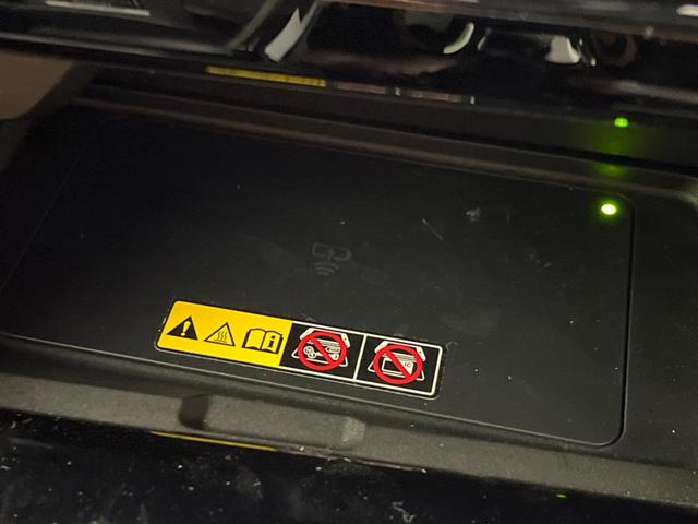 ヴェルファイアハイブリッド Ｚ　プレミア　ガラスルーフ　フルエアロ　両側電動ドア　後席モニター　全周囲カメラ　衝突被害軽減システム　１００Ｖ電源　レーダークルーズ　禁煙車　電動リアゲート　レザーシート　前席シートエアコン　リアシートエアコン（71枚目）