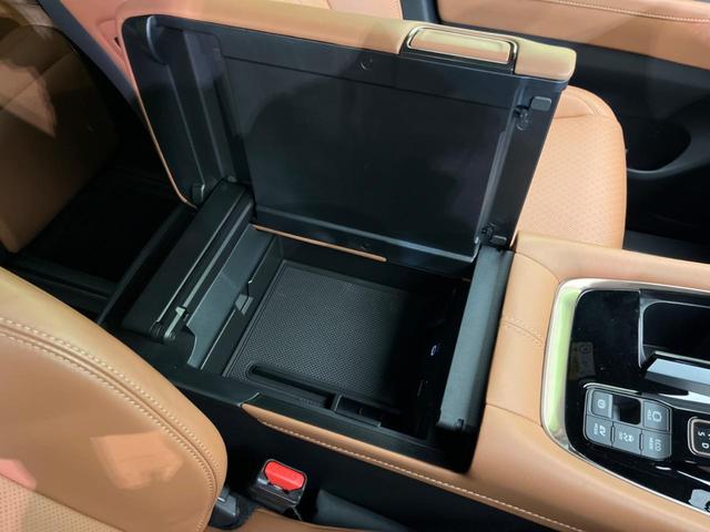 ヴェルファイアハイブリッド Ｚ　プレミア　ガラスルーフ　フルエアロ　両側電動ドア　後席モニター　全周囲カメラ　衝突被害軽減システム　１００Ｖ電源　レーダークルーズ　禁煙車　電動リアゲート　レザーシート　前席シートエアコン　リアシートエアコン（77枚目）