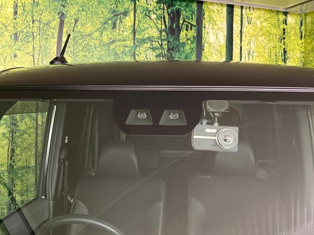 タント カスタムＲＳ　ターボ　後席モニタ　両側電動スライドドア　衝突軽減装置　禁煙車　レーダークルーズ　ＳＤナビ　バックカメラ　ＥＴＣ　Ｂｌｕｅｔｏｏｔｈ　フルセグ　ドライブレコーダー　スマートキー　シートヒーター（3枚目）