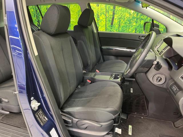 MPV 23S 両側電動スライドドア 禁煙車 純正ナビ ETC バックカメラ スマートキー HIDヘッドライト 革巻きステアリング ステアリングスイッチ オートエアコン 純正17インチアルミホイール オットマン(8枚目)