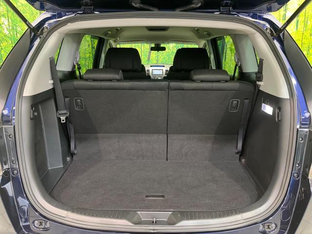 MPV 23S 両側電動スライドドア 禁煙車 純正ナビ ETC バックカメラ スマートキー HIDヘッドライト 革巻きステアリング ステアリングスイッチ オートエアコン 純正17インチアルミホイール オットマン(11枚目)