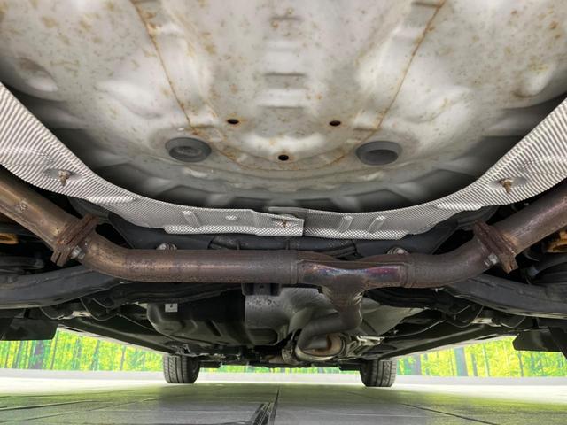 MPV 23S 両側電動スライドドア 禁煙車 純正ナビ ETC バックカメラ スマートキー HIDヘッドライト 革巻きステアリング ステアリングスイッチ オートエアコン 純正17インチアルミホイール オットマン(19枚目)