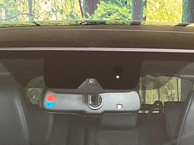 エクリプスクロス ブラックエディション 4WD サンルーフ 全周囲カメラ 衝突被害軽減システム レーダークルーズ 禁煙車 電動リアゲート ハーフレザーシート パワーシート コーナーセンサー スマートキー LEDヘッド ルーフレール(7枚目)