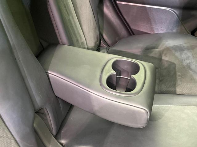 エクリプスクロス ブラックエディション 4WD サンルーフ 全周囲カメラ 衝突被害軽減システム レーダークルーズ 禁煙車 電動リアゲート ハーフレザーシート パワーシート コーナーセンサー スマートキー LEDヘッド ルーフレール(41枚目)