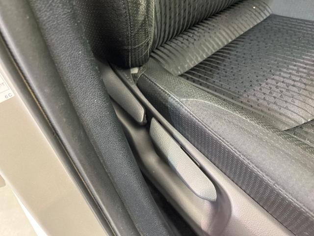 プリウス Sセーフティプラス 純正SDナビ バックカメラ 衝突被害軽減システム レーダークルーズ 禁煙車 ドラレコ コーナーセンサー スマートキー LEDヘッド オートハイビーム 車線逸脱警報 オートライト オートエアコン(38枚目)