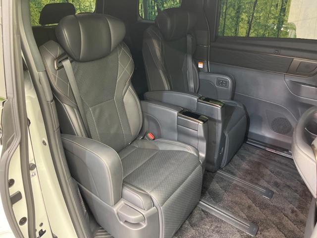 ヴェルファイアハイブリッド Ｚ　プレミア　ガラスルーフ　メーカーナビ　フリップダウンモニター　両側電動スライド　衝突軽減装置　全周囲カメラ　レーダークルーズ　禁煙車　ＥＴＣ　Ｂｌｕｅｔｏｏｔｈ　フルセグ　デジタルインナーミラー　ドラレコ（9枚目）