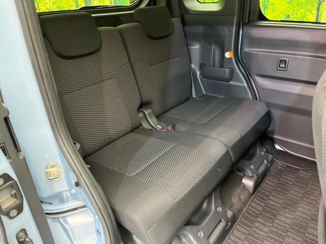後部座席も気になるようなキズ・汚れやへたり等、大きなダメージはなく、良好な状態です。