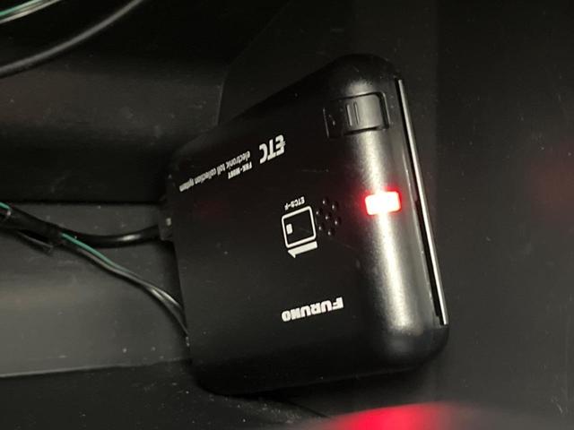 ムーヴキャンバス Ｘリミテッド　ＳＡＩＩ　両側電動スライドドア　衝突軽減　ＳＤナビ　バックカメラ　禁煙車　ドラレコ　ＥＴＣ　スマートキー　オートライト　レーンアシスト　ベンチシート　ＣＤ再生　電動格納ミラー　パワーウィンドウ（7枚目）