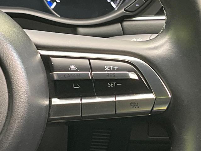 ＭＡＺＤＡ３ファストバック １５Ｓツーリング　全周囲カメラ　衝突被害軽減システム　レーダークルーズ　禁煙車　コーナーセンサー　スマートキー　ＬＥＤヘッド　ビルトインＥＴＣ　オートハイビーム　車線逸脱警報　オートライト　デュアルエアコン（5枚目）