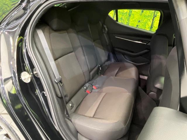 ＭＡＺＤＡ３ファストバック １５Ｓツーリング　全周囲カメラ　衝突被害軽減システム　レーダークルーズ　禁煙車　コーナーセンサー　スマートキー　ＬＥＤヘッド　ビルトインＥＴＣ　オートハイビーム　車線逸脱警報　オートライト　デュアルエアコン（9枚目）