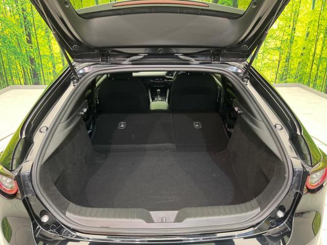 ＭＡＺＤＡ３ファストバック １５Ｓツーリング　全周囲カメラ　衝突被害軽減システム　レーダークルーズ　禁煙車　コーナーセンサー　スマートキー　ＬＥＤヘッド　ビルトインＥＴＣ　オートハイビーム　車線逸脱警報　オートライト　デュアルエアコン（30枚目）