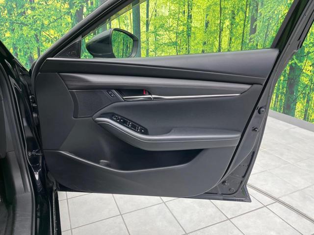 ＭＡＺＤＡ３ファストバック １５Ｓツーリング　全周囲カメラ　衝突被害軽減システム　レーダークルーズ　禁煙車　コーナーセンサー　スマートキー　ＬＥＤヘッド　ビルトインＥＴＣ　オートハイビーム　車線逸脱警報　オートライト　デュアルエアコン（33枚目）
