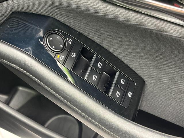 ＭＡＺＤＡ３ファストバック １５Ｓツーリング　全周囲カメラ　衝突被害軽減システム　レーダークルーズ　禁煙車　コーナーセンサー　スマートキー　ＬＥＤヘッド　ビルトインＥＴＣ　オートハイビーム　車線逸脱警報　オートライト　デュアルエアコン（45枚目）