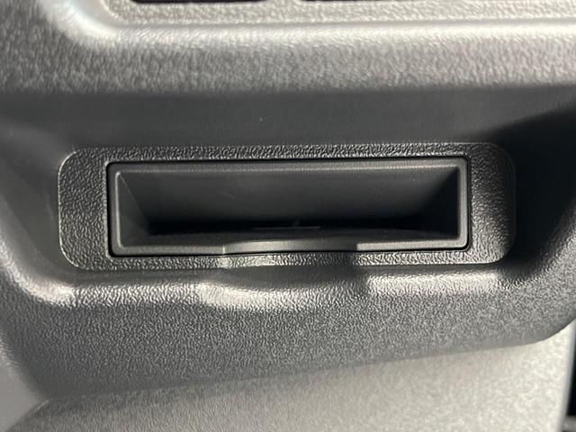 ハイエースバン ロングスーパーGL ダークプライムS 4WD 両側電動ドア 全周囲カメラ 衝突被害軽減システム 禁煙車 ハーフレザーシート コーナーセンサー スマートキー LEDヘッド ETC オートハイビーム 車線逸脱警報 オートライト(41枚目)