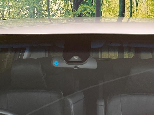 オデッセイハイブリッド e:HEVアブソルート・EX 後席モニター 両側電動スライドドア 衝突被害軽減装置 禁煙車 純正ナビ 全周囲カメラ レーダークルーズ ETC Bluetooth フルセグ ハーフレザーシート LEDヘッドライト LEDフォグライト(5枚目)