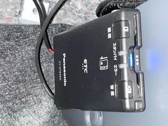 【ＥＴＣ】高速道路の料金所をストレスなく通過！話題のスポットやサービスエリアに多い「スマートＩＣ」利用時は必須のアイテムです。当店でセットアップを実施、ご納車当日からすぐにご利用いただけます！