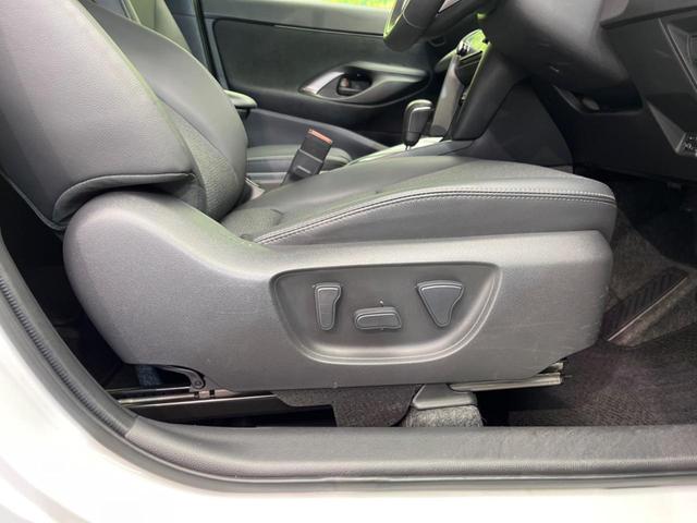 ヤリスクロス Ｚ　全周囲カメラ　衝突被害軽減システム　レーダークルーズ　禁煙車　ハーフレザーシート　パワーシート　ドラレコ　コーナーセンサー　スマートキー　ＬＥＤヘッド　ビルトインＥＴＣ　純正１８インチアルミ（41枚目）