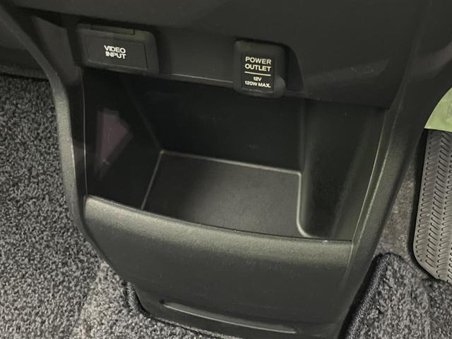 フリード G ハイウェイエディション 電動スライドドア 純正SDナビ バックカメラ 禁煙車 ETC HIDヘッドライト CD/DVD再生 オートライト キーレス 電動格納ミラー(49枚目)