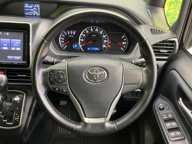 ヴォクシー ＺＳ　両側電動スライドドア　純正９インチナビ　バックカメラ　後席モニター　ドラレコ　ＥＴＣ　禁煙車　ＬＥＤヘッド　Ｂｌｕｅｔｏｏｔｈ再生　スマートキー　オートエアコン　オートライト　ＣＤ／ＤＶＤ再生（11枚目）