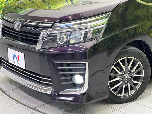 ヴォクシー ＺＳ　両側電動スライドドア　純正９インチナビ　バックカメラ　後席モニター　ドラレコ　ＥＴＣ　禁煙車　ＬＥＤヘッド　Ｂｌｕｅｔｏｏｔｈ再生　スマートキー　オートエアコン　オートライト　ＣＤ／ＤＶＤ再生（12枚目）