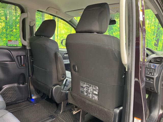 ヴォクシー ＺＳ　両側電動スライドドア　純正９インチナビ　バックカメラ　後席モニター　ドラレコ　ＥＴＣ　禁煙車　ＬＥＤヘッド　Ｂｌｕｅｔｏｏｔｈ再生　スマートキー　オートエアコン　オートライト　ＣＤ／ＤＶＤ再生（37枚目）