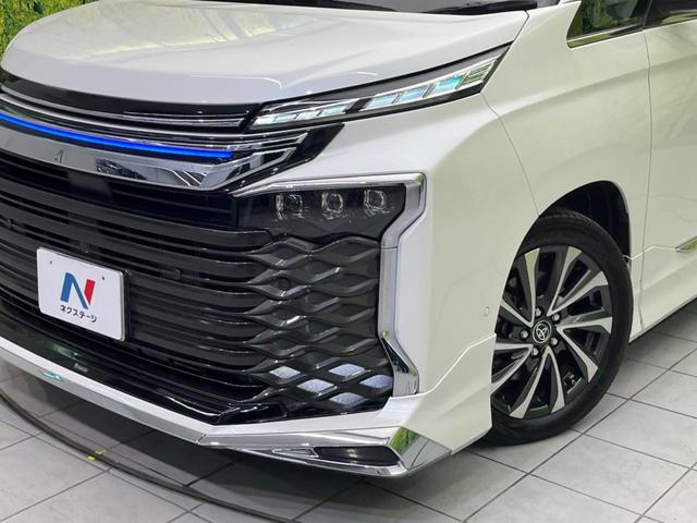 【ＬＥＤヘッドライト】悪天候や夜間走行時も良好な視界を確保し安心して運転できる高輝度ＬＥＤヘッドライトを装備！点灯速度が早く、消費電力も抑えられています。