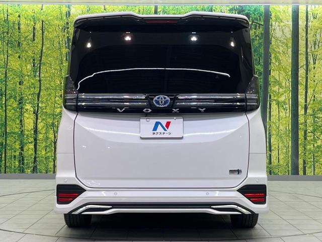 安心の最長１０年・走行無制限保証（有償）をご用意。保証内容も充実はもちろん、無料点検＆オイル交換や、年中無休の全国・２４時間ロードサービスも付帯されておりますのでご安心下さい。