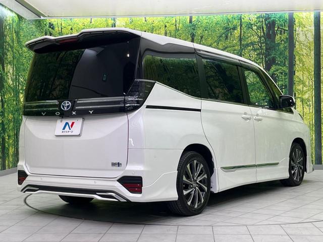 ☆全国のネクステージからお取り寄せが可能※！遠方の店舗に展示してあるクルマが気になる場合も、最寄りの店舗でご覧いただくことが可能です！是非私たちに要望をお聞かせください！※別途費用