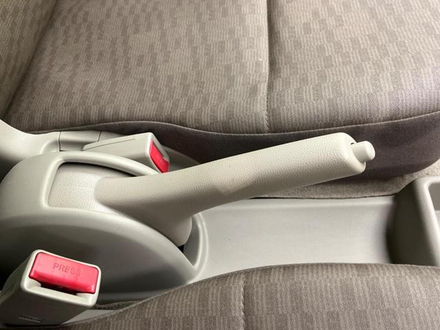 ＮＶ１００クリッパーバン ＤＸ　禁煙車　ＥＴＣ　スマートキー　オートライト　ドアバイザー　プライバシーガラス　盗難防止装置　ＵＳＢ入力端子　トラクションコントロール　エアコン　横滑り防止機能　パワーステアリング（39枚目）