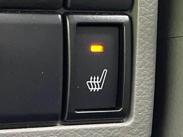 【シートヒーター】寒い日に重宝するシートヒーター！エアコンより早く温まってくれるので寒がりの人も安心ですね♪エアコンの温風は乾燥するから苦手、という方にもをおすすめです。