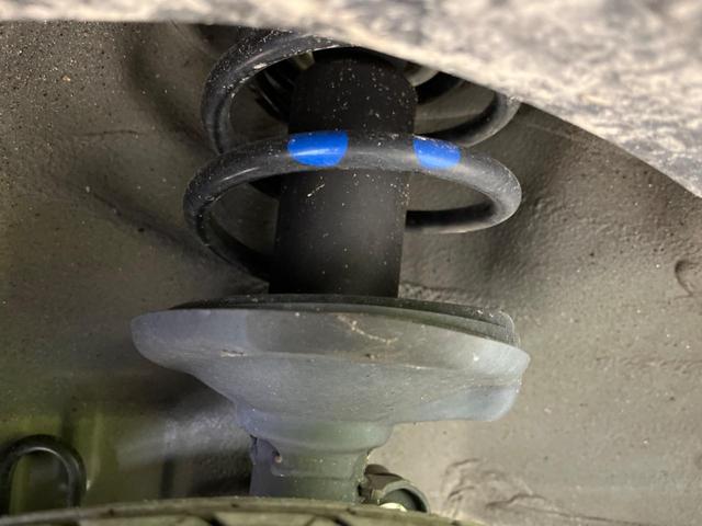 お車を安心してお乗りいただく為には、足回りの定期点検が欠かせません。サービスサポート（有償保証）では無料点検もご提供しており、安心のカーライフをお過ごしいただけるサポート体制が整っています。