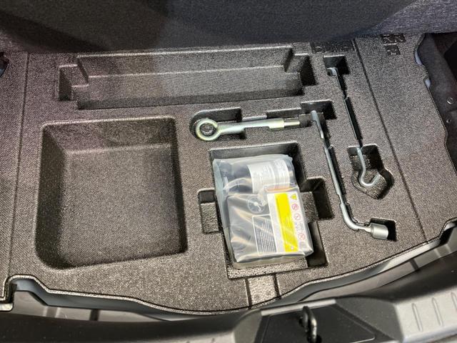 ＭＡＺＤＡ３セダン Ｘプロアクティブ　ツーリングセレクション　バックカメラ　ＢＯＳＥサウンド　衝突被害軽減システム　レーダークルーズ　禁煙車　電動リアゲート　パワーシート　ドラレコ　コーナーセンサー　スマートキー　ＬＥＤヘッド　ビルトインＥＴＣ（36枚目）