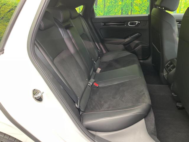 シビック ｅ：ＨＥＶ　衝突軽減装置　禁煙車　純正９インチナビ　ＢＯＳＥサウンド　アダプティブクルーズ　バックカメラ　ＥＴＣ　Ｂｌｕｅｔｏｏｔｈ　フルセグ　ドライブレコーダー　シートヒーター　パワーシート（9枚目）