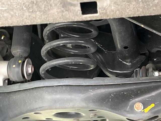 シビック ｅ：ＨＥＶ　衝突軽減装置　禁煙車　純正９インチナビ　ＢＯＳＥサウンド　アダプティブクルーズ　バックカメラ　ＥＴＣ　Ｂｌｕｅｔｏｏｔｈ　フルセグ　ドライブレコーダー　シートヒーター　パワーシート（20枚目）