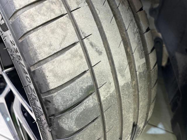 シビック ｅ：ＨＥＶ　衝突軽減装置　禁煙車　純正９インチナビ　ＢＯＳＥサウンド　アダプティブクルーズ　バックカメラ　ＥＴＣ　Ｂｌｕｅｔｏｏｔｈ　フルセグ　ドライブレコーダー　シートヒーター　パワーシート（23枚目）