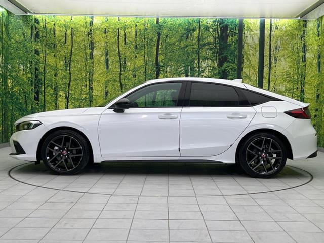 シビック ｅ：ＨＥＶ　衝突軽減装置　禁煙車　純正９インチナビ　ＢＯＳＥサウンド　アダプティブクルーズ　バックカメラ　ＥＴＣ　Ｂｌｕｅｔｏｏｔｈ　フルセグ　ドライブレコーダー　シートヒーター　パワーシート（27枚目）