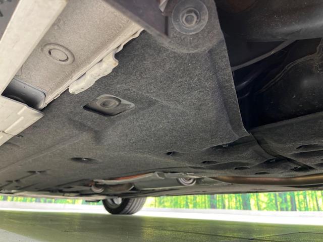 シビック ｅ：ＨＥＶ　衝突軽減装置　禁煙車　純正９インチナビ　ＢＯＳＥサウンド　アダプティブクルーズ　バックカメラ　ＥＴＣ　Ｂｌｕｅｔｏｏｔｈ　フルセグ　ドライブレコーダー　シートヒーター　パワーシート（29枚目）