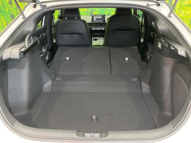 シビック ｅ：ＨＥＶ　衝突軽減装置　禁煙車　純正９インチナビ　ＢＯＳＥサウンド　アダプティブクルーズ　バックカメラ　ＥＴＣ　Ｂｌｕｅｔｏｏｔｈ　フルセグ　ドライブレコーダー　シートヒーター　パワーシート（34枚目）