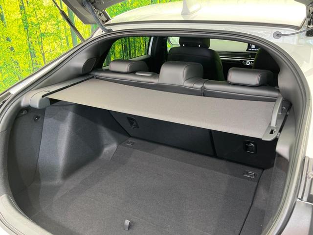 シビック ｅ：ＨＥＶ　衝突軽減装置　禁煙車　純正９インチナビ　ＢＯＳＥサウンド　アダプティブクルーズ　バックカメラ　ＥＴＣ　Ｂｌｕｅｔｏｏｔｈ　フルセグ　ドライブレコーダー　シートヒーター　パワーシート（36枚目）